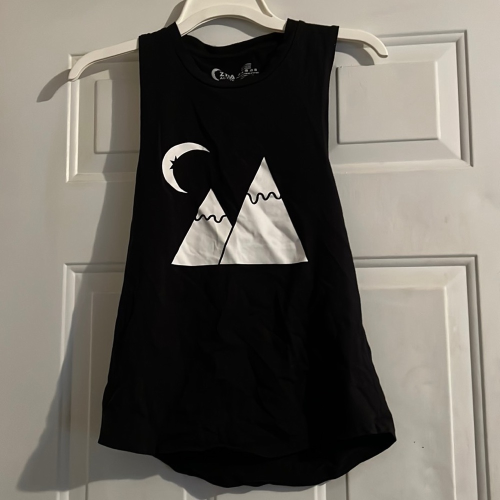 ZYIA ACTIVE Crescent Muscle Tank Black, Size Small